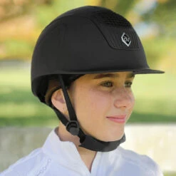 Ovation M Class MIPS Helmet -Equestrian Supplies Shop 472000 ERS MIPS.M.Class.Helmet Lifestyle