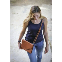 Penelope Laure Clutch -Equestrian Supplies Shop pochette laure cognac 2